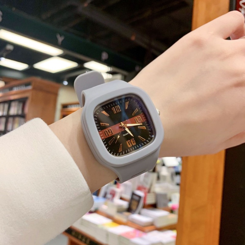 Quadratische elektronische Sil – Outdoor Sport Watch Bewertung und Preis